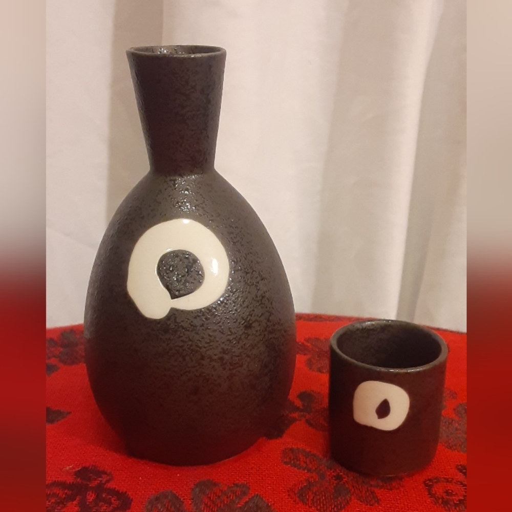 Sake Set for One, Black with White, Salt Glaze (Orangepeel Texture) MCI Japan